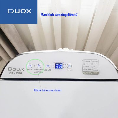 Doux Lux có màn hình cảm ứng điện tử, có khoá an toàn